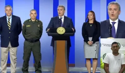 El Director de la Dijin, el director de la Policía, el Presidente Duque y la Fiscal Bacrim.