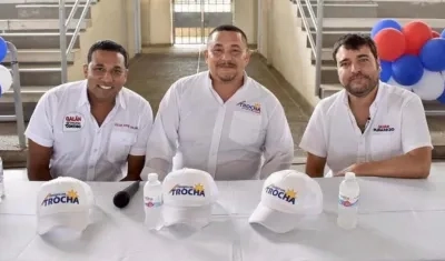 Óscar David Galán, candidato a la Gobernación del Atlántico; el concejal  José Trocha y el candidato a la Alcaldía de Barranquilla, Jaime Pumarejo.