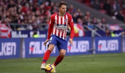 Santiago Arias, lateral derecho colombiano. 