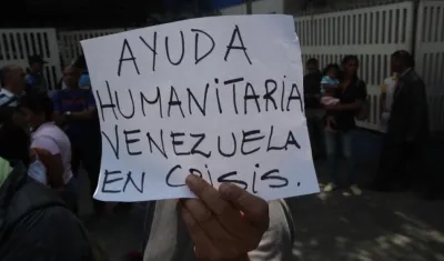 En medio de la crisis, venezolanos se toman la frontera.