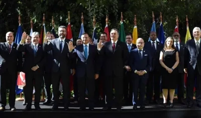Fotografía oficial de la XII reunión de cancilleres del Grupo de Lima, que se celebra en Santiago (Chile).
