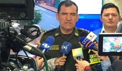 El Director de Tránsito y Transporte de la Policía Nacional, BG Carlos Rodríguez, y el Viceministro Juan Camilo Ostos.