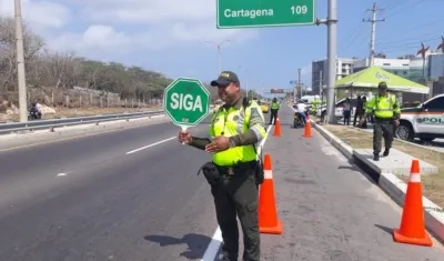 Puesto de control de la Policía en la Vía al Mar durante la operación 'retorno'.