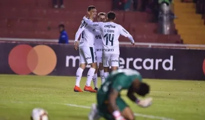 Jugadores del Palmeiras celebrando la goleada al Melgar.
