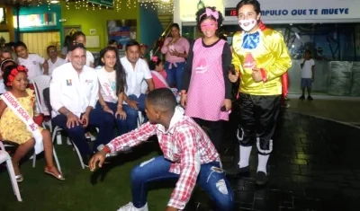 Presentaciones durante la jornada con los niños.