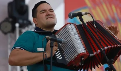 El acordeonero Rodolfo De La Valle.