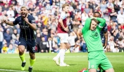Sergio Agüero celebra el gol del triunfo. 