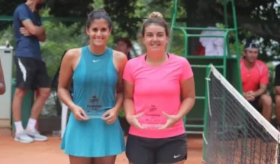 María Paulina 'la Mella' Pérez y Fernanda Brito.