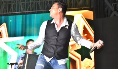 Silvestre Dangond, en plena actuación.