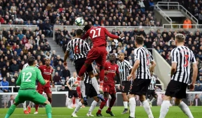 Acción del gol de triunfo del Liverpool. 