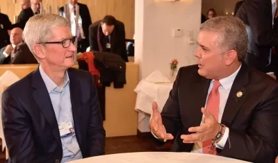 Tim Cook podría visitar este año a Colombia, anunció el Presidente.