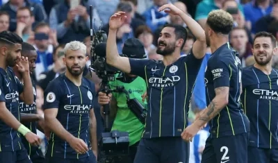 Ilkay Gundogan celebra el cuarto gol del City en el partido. 