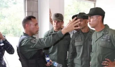 Militares venezolanos desertores.