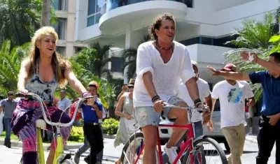 La Bicicleta, tema interpretado por Shakira y Carlos Vives.