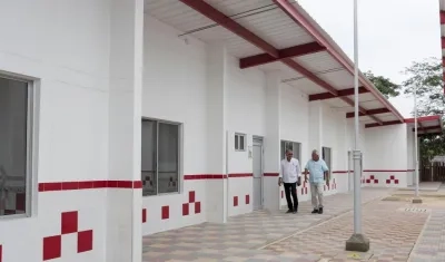 El Gobernador y el Alcalde de Soledad visitan el CDI de La Candelaria.