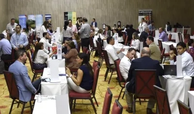 El encuentro cuenta con una nutrida presencia de empresarios.