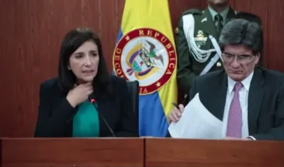 La Presidenta de la Corte Constitucional, Gloria Ortiz, y el magistrado Antonio Lizarazo.