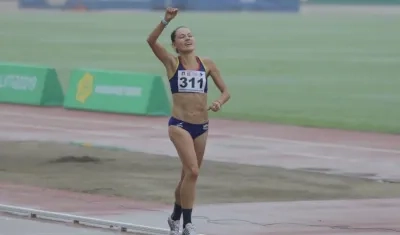 Carolina Tabares ganó el oro en los 10.000 metros del Suramericano de Atletismo en Lima, Perú.