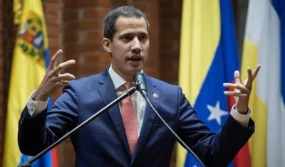 El jefe del Parlamento venezolano, Juan Guaidó, participa este viernes en un foro acerca del Plan País.
