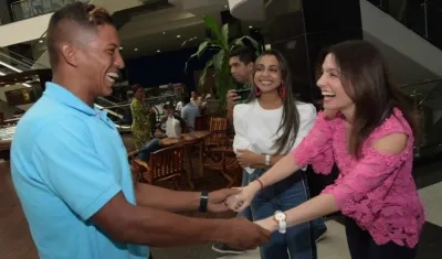 Ricardo Miranda con la Primera Dama, Katia Nule.