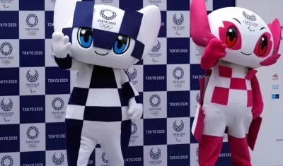 Miraitowa y Someity, los anfitriones de los próximos Juegos Olímpicos y Paralímpicos Tokio 2020. 