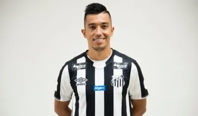 El delantero colombiano Fernando Uribe.