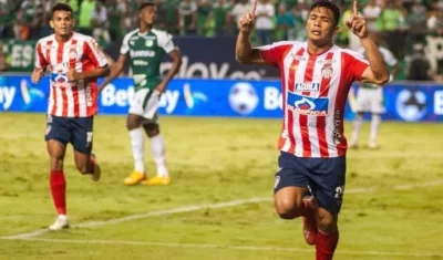 Teófilo Gutiérrez comandaría el ataque de Junior. 