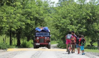 Un total de • 1.018 municipios y 24 gobernaciones inscribieron sus vías terciarias para recibir recursos del Gobierno nacional a través del programa “Colombia Rural”.