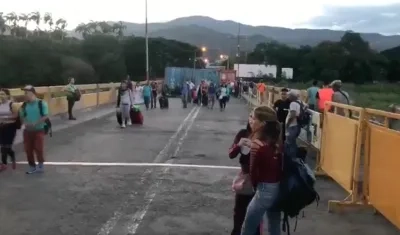 Imagen del puente Simón Bolívar. 