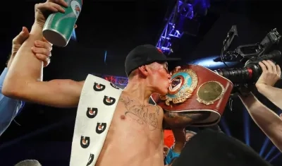Óscar Valdez, boxeador mexicano. 