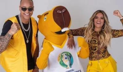 Leo Santana y Karol G.