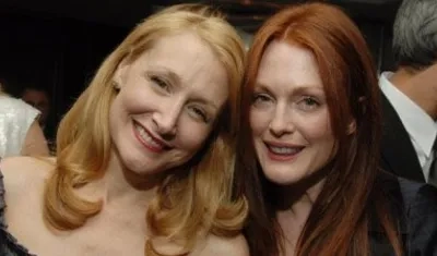 Las actrices estadounidenses Patricia Clarkson y Julianne Moore.