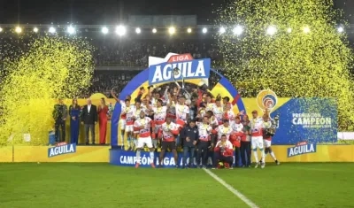 Celebración juniorista en 'El Campín'.