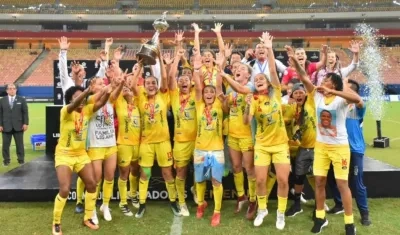 Atlético Huia, actuales campeonas de la Copa Libertadores Femenina. 