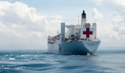 El buque hospital de la Marina estadounidense USNS Comfort.