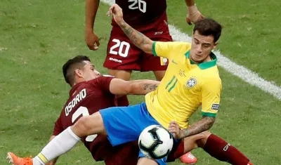 Philippe Coutinho, en acción del partido ante Venezuela. 