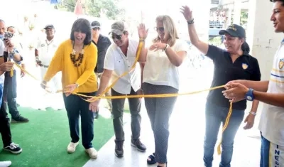 Constanza Alarcón, Alejandro Char y Bibiana Rincón.