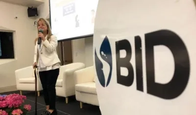 Elsa Noguera, candidata a la Gobernación del Atlántico, estuvo como invitada a un taller de liderazgo para mujeres en el BID.