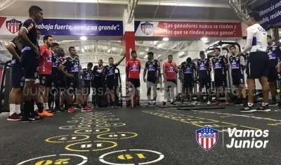 La nómina de jugadores de Junior.