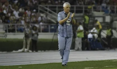 El técnico de Junior, Julio Comesaña.