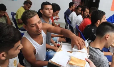 Jornada de atención a 50 habitantes de la calle en la UCJ.
