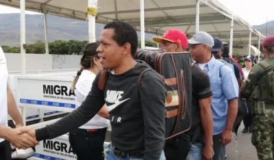 Los liberados llegaron a Colombia y fueron recibidos por Migración Colombia.