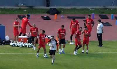 Peruanos durante un entrenamiento anterior.
