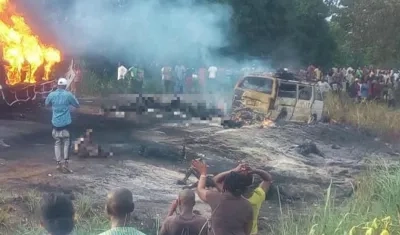 Camión cisterna explotó y mató a 50 personas en Nigeria.