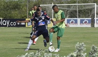 Luis Sandoval de Junior en el amistoso ante Real Cartagena.