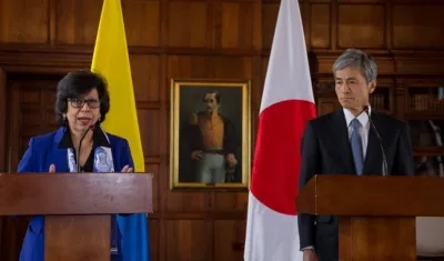 La Viceministra Luz Stella Jara y el embajador de Japón en Colombia, Keiichiro Morishita.