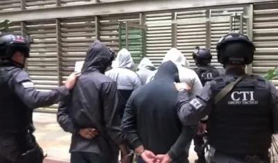 Policías capturados