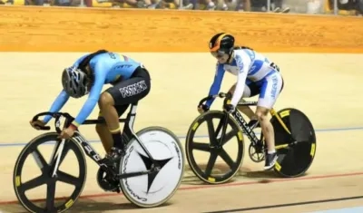 Marianis Salazar se impone a la argentina Valentina Luna.