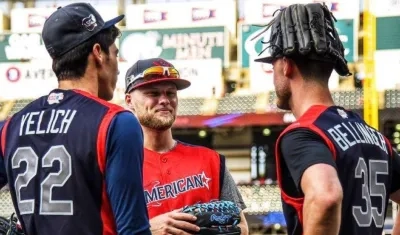 El partido reúne a las grandes estrellas de la pelota.