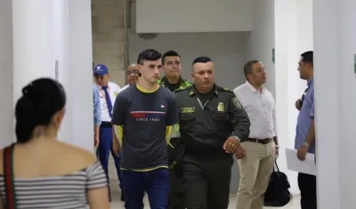 Santiago Castro Molina a la entrada de la diligencia judicial.